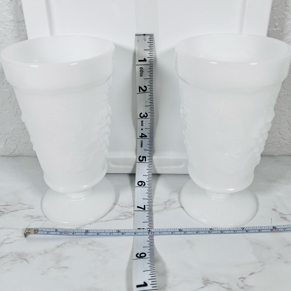Set Of 2 Vintage Milk Glass Goblets - Picture 7 of 9